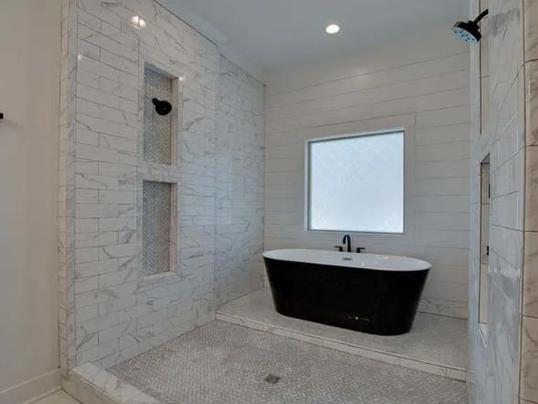 210 Drake Ave SW — Photo 12