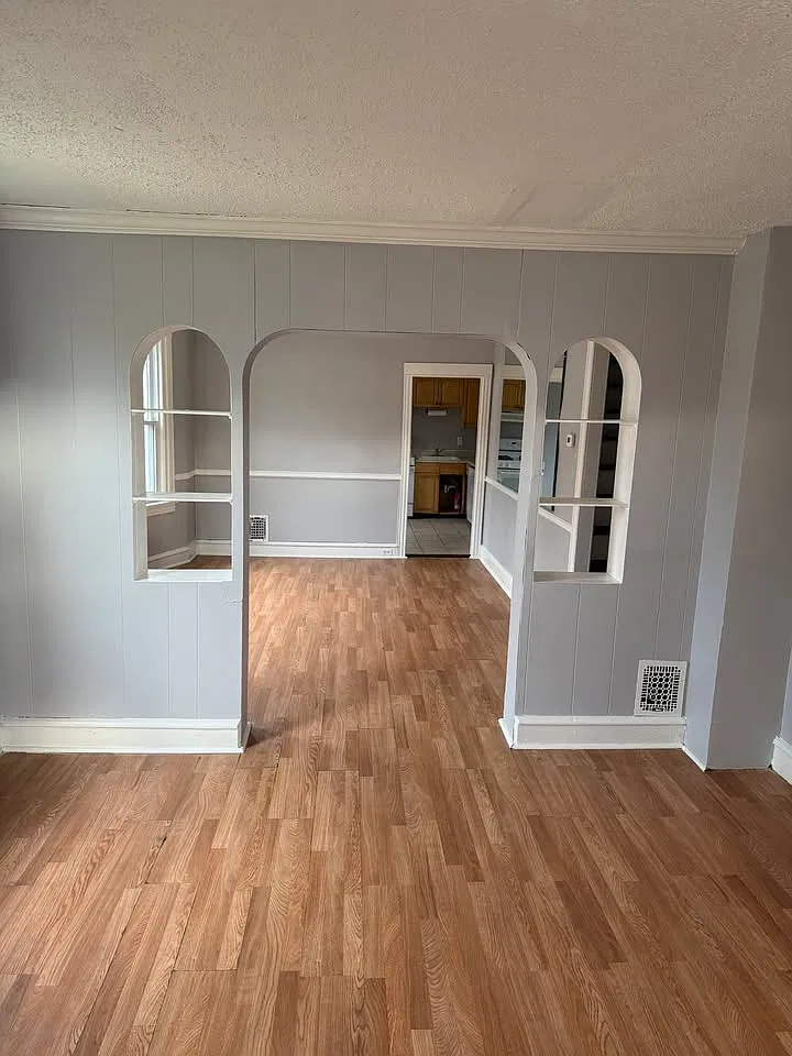 3 bed, 1342 sqft, $2,050 — Photo 1