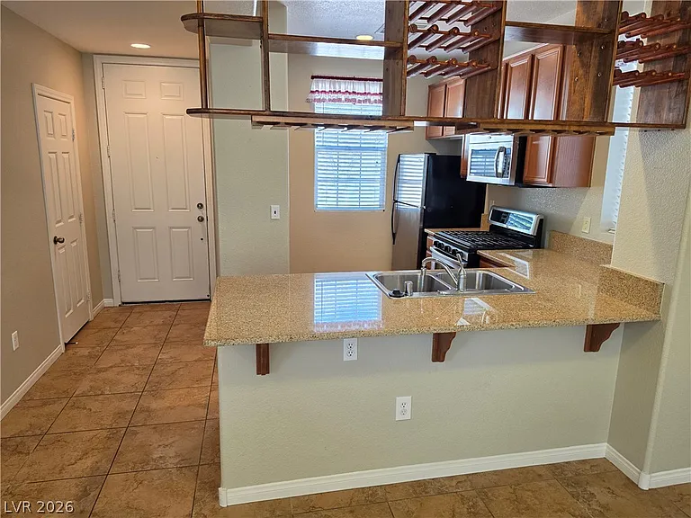 9115 Mount Wilson St — Photo 14
