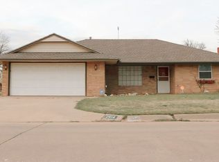 2614 Indian Dr, Enid, OK 73703