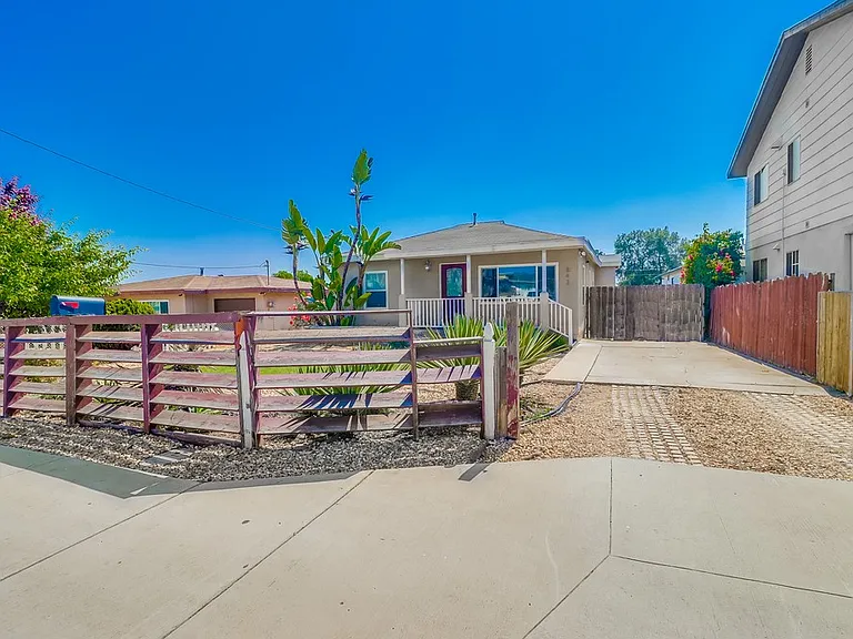 843 Georgia St — Photo 4