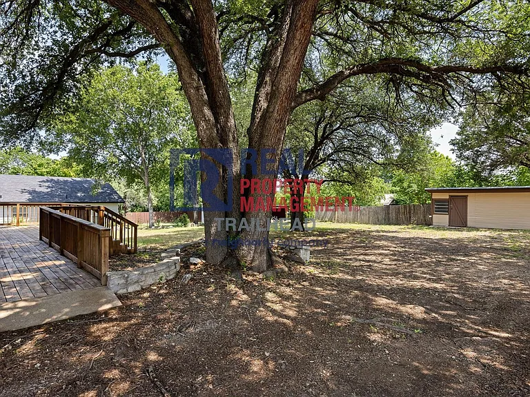 607 Bryan St — Photo 18