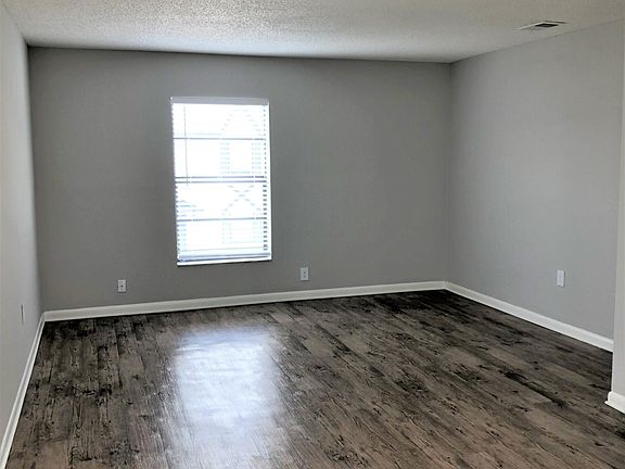5th image of 5117 S Clarice Ct #D