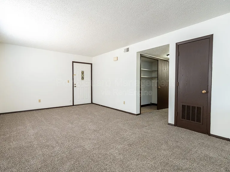 Midtown Place Apartments — Photo 25