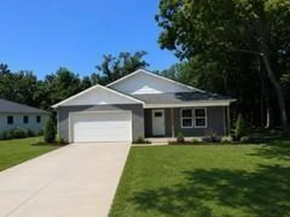 906 Monroe St, Lyndon, KS 66451