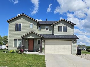 2630 Bradford Ct, Williston, ND 58801