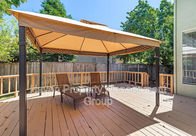 2866 Valcourt Way — Photo 14