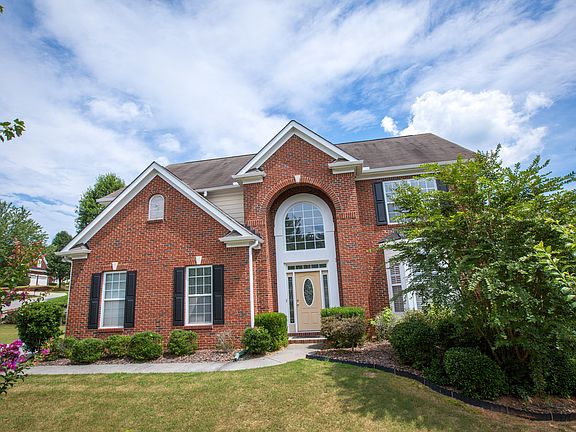 2nd image of 109 Bradshaw Park Dr