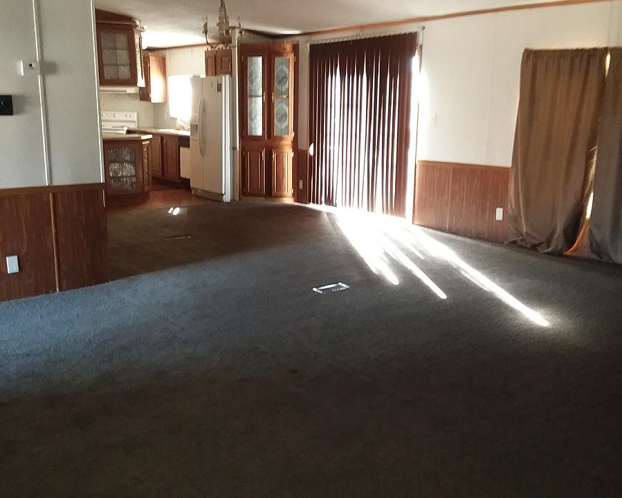 2nd image of 411 S Eagle St