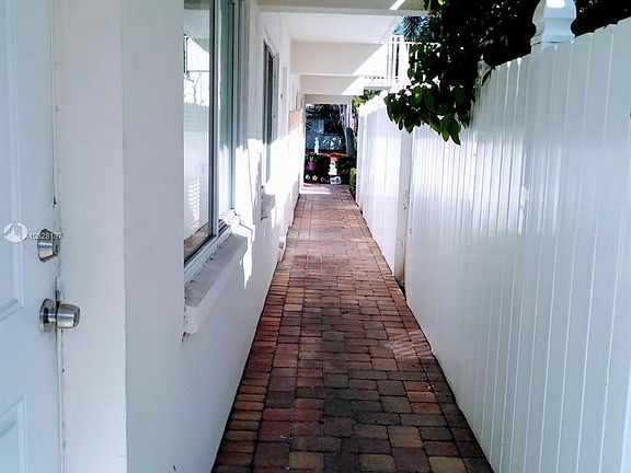 2nd image of 1848 NE 46th St APT G4
