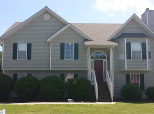 50 Kingston Pointe Dr, Kingston, GA 30145