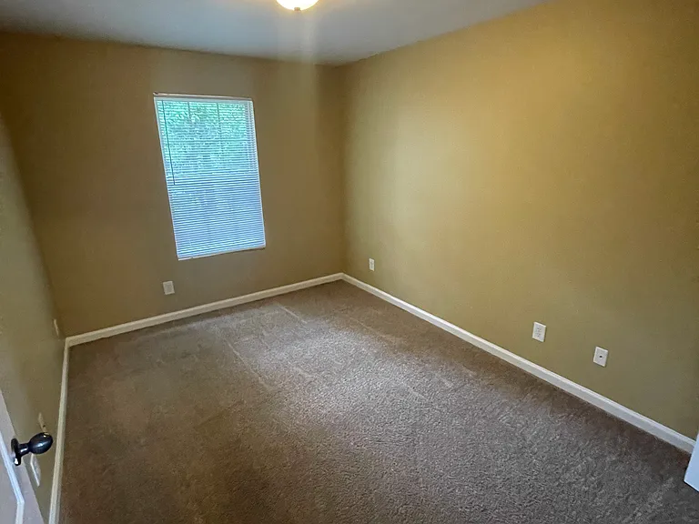 1730 Thistlewood Dr #D — Photo 9