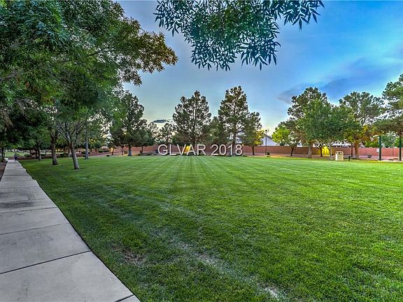 3rd image of 6070 Highland Gardens Dr