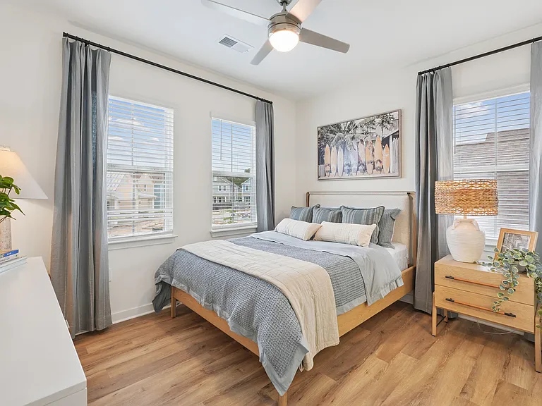 Hamlet Barclay West - Homes & Townhomes for Rent — Photo 9
