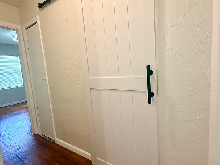 338 Elm St — Photo 16