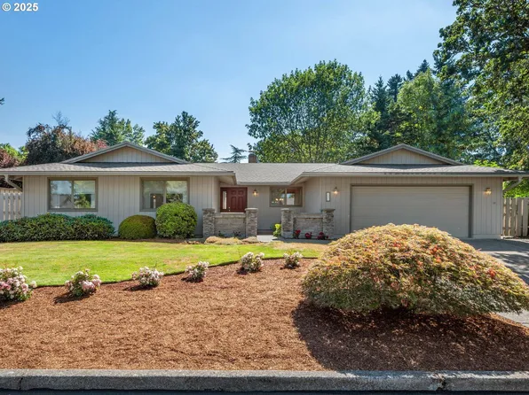 286 NE 18th Ave, Hillsboro, OR 97124