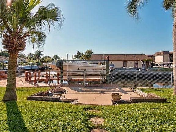 lift + wrap around deck