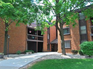 4215 N 100th St UNIT 105, Milwaukee, WI 53222