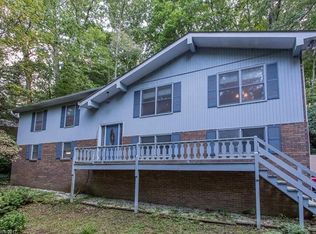 121 Long John Dr, Hendersonville, NC 28791