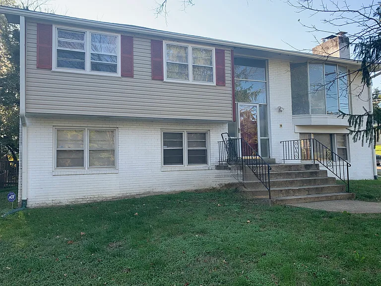 7207 Temple Hill Rd — Photo 1