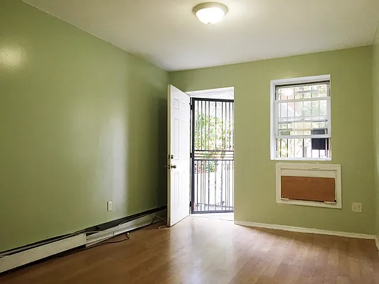 Rented by In Haus LLC | media 2