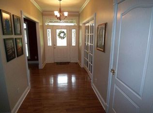 202 Sunrise Dr, Paris, TN 38242