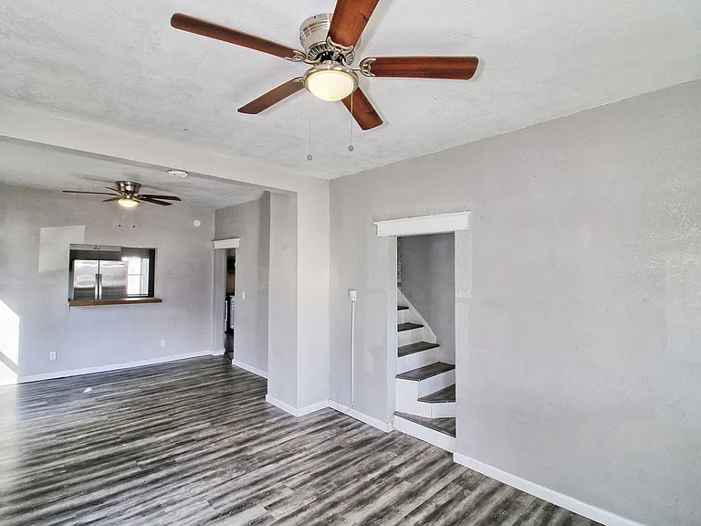 1144 Grand Ave — Photo 15