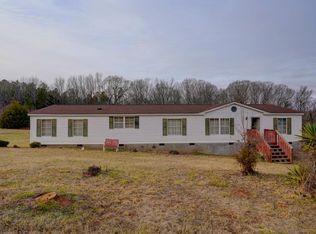 634 Robinson Dairy Rd, Enoree, SC 29335