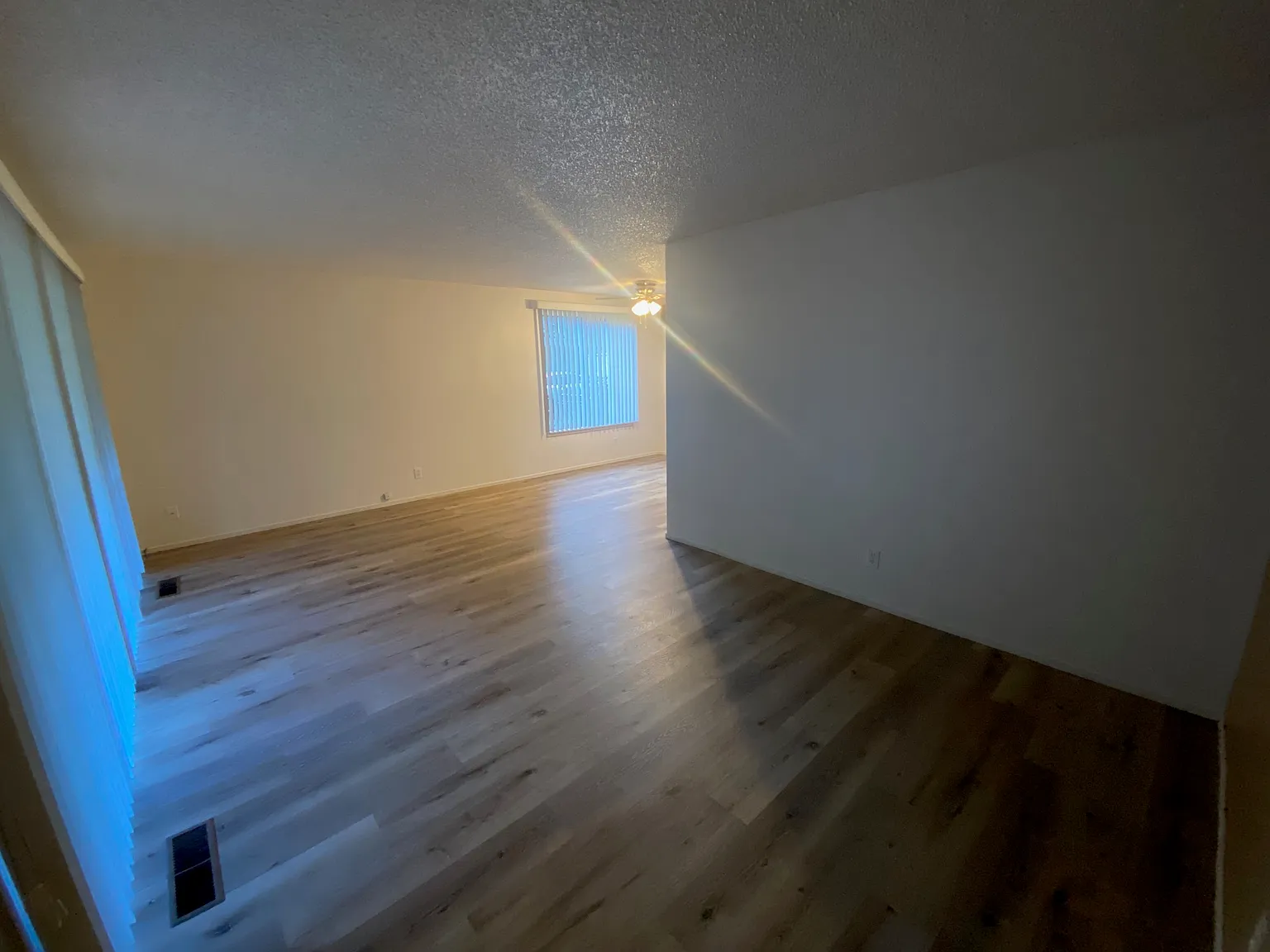 Oakwood Apartments - 553 — Photo 3