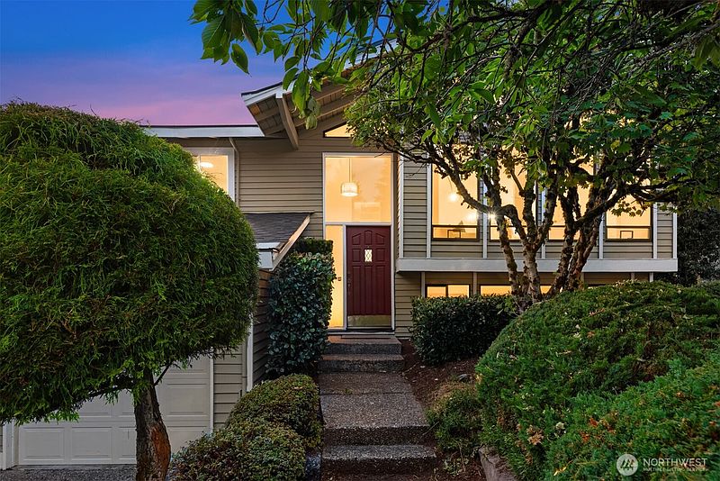 3rd image of 12218 SE 47th Place