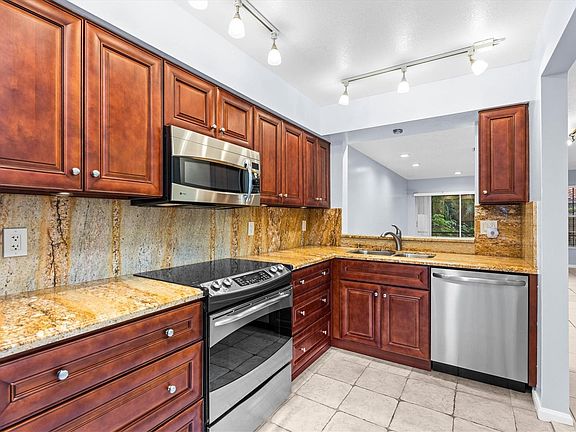 5th image of 10806 Cypress Glen Drive #10806
