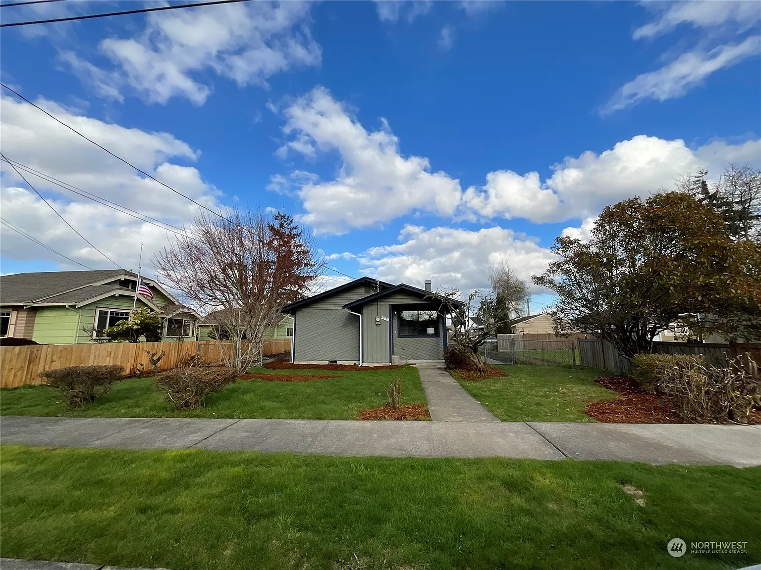209 16th Street SW photo 1