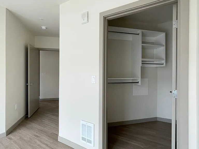 Lexington Apartments — Photo 52