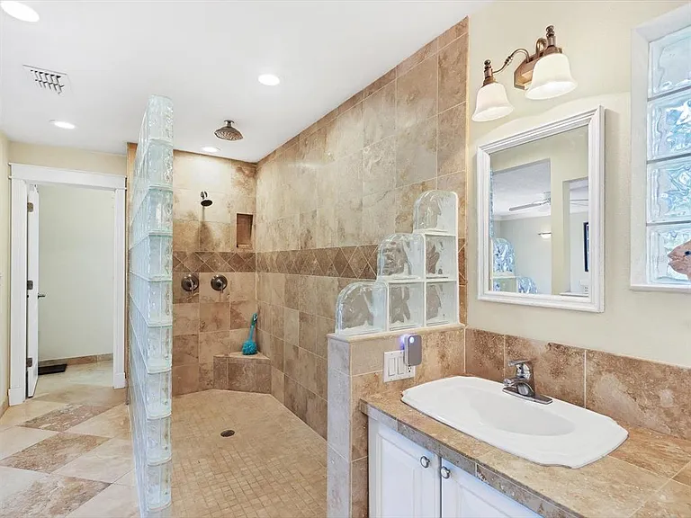4708 Hidden River Rd — Photo 24