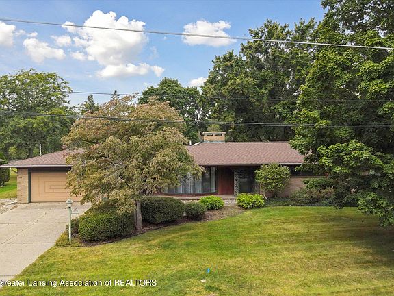 2nd image of 117 Cambridge Dr