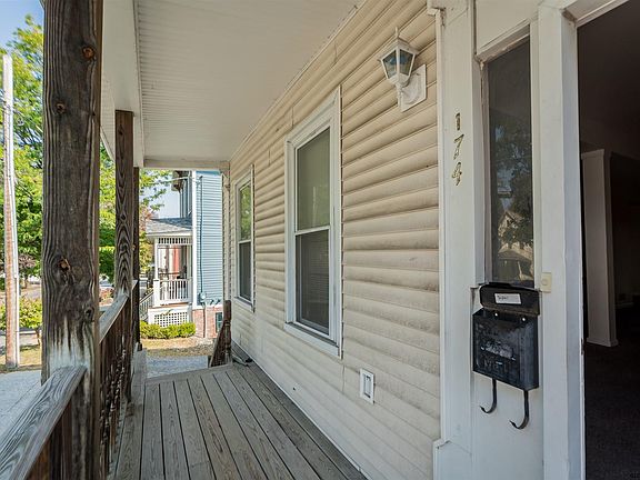 3rd image of 174 Grand Ave
