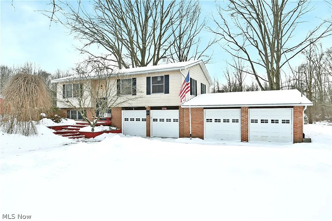 2516 Mahan Denman Rd photo 1