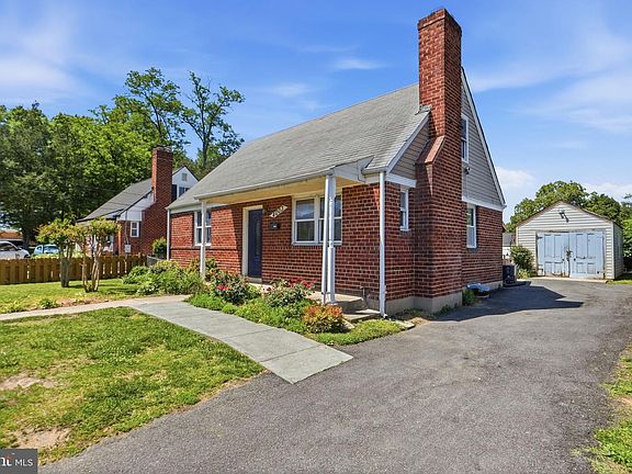3rd image of 4003 Randolph Rd