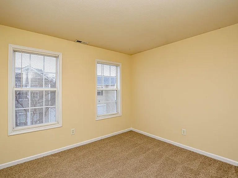 8415 Spirea Ct — Photo 23