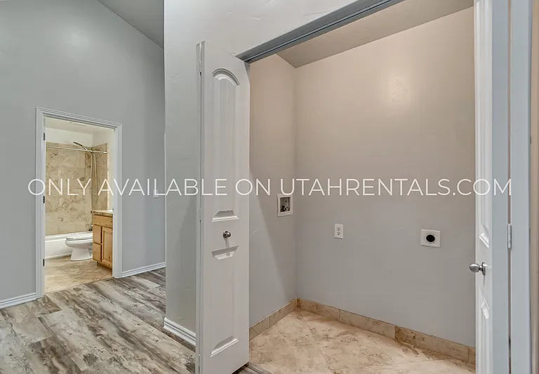 279 E Ailee Ln — Photo 14