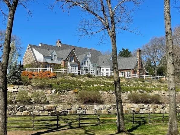 14 Gail Ave, South Hamilton, MA 01982