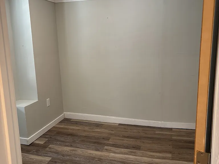 868 Main St #1 — Photo 10