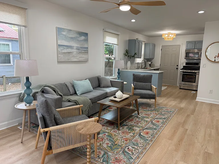 2639 Oregon Ave — Photo 5