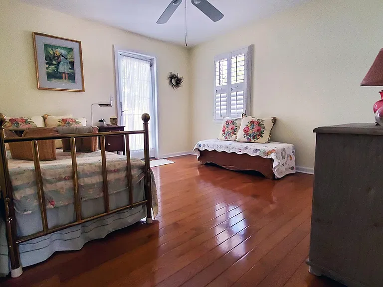 8756 Lake Shore Rd — Photo 13