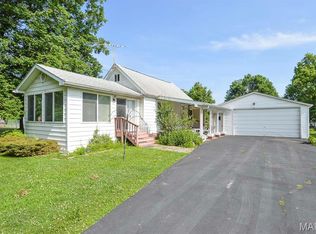115 Sterling Dr, Moro, IL