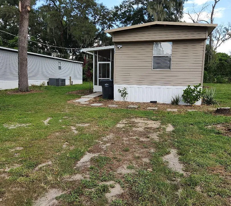935 Edgehill Rd