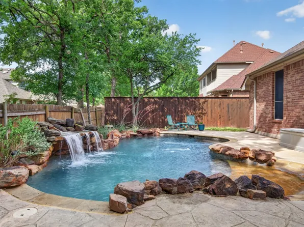 2302 Chambray Dr, Corinth, TX 76210