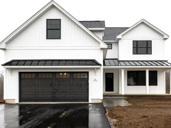 4 Robin Way #8, Chester, NH 03036