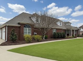 2170 Fairway Dr, Dyersburg, TN 38024