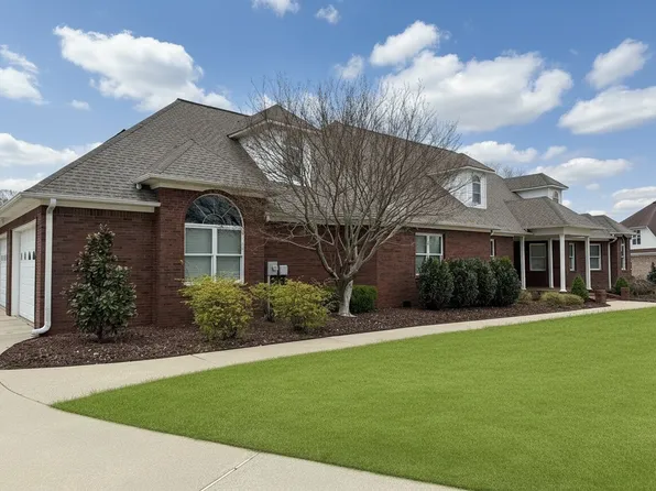 2170 Fairway Dr, Dyersburg, TN 38024